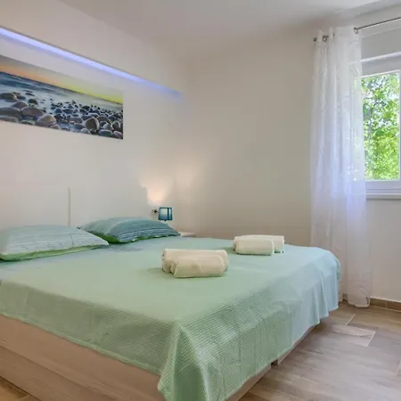 Villa New Luxury With Extra Heated Pool With Hydromassage, Biliard Near Town Center Marčana