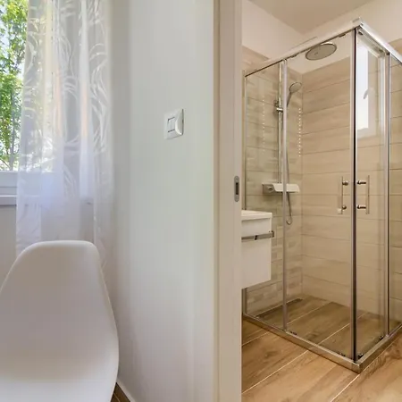 New Luxury With Extra Heated Pool With Hydromassage, Biliard Near Town Center * Marčana