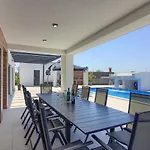 Luxury With Extra Heated Pool With Hydromassage, Biliard Near Town Center And By Wiibuk *