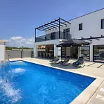 Luxury With Extra Heated Pool With Hydromassage, Biliard Near Town Center And By Wiibuk * Marcana
