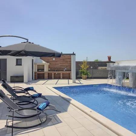 Luxury With Extra Heated Pool With Hydromassage, Biliard Near Town Center And By Wiibuk * Marcana